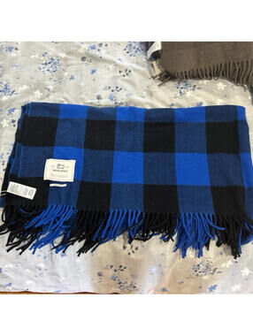 Woolrich Made in Italy throw blanket.  NWT